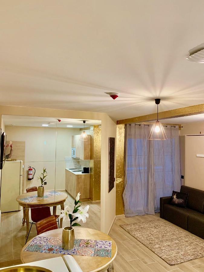 Garnica5 Suites Торрелавега Экстерьер фото