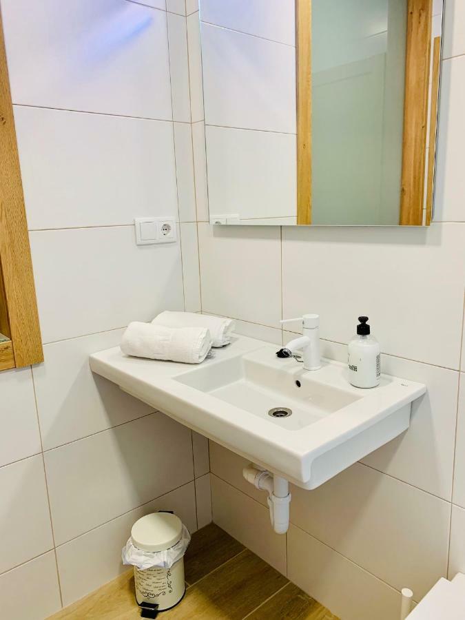 Garnica5 Suites Торрелавега Экстерьер фото